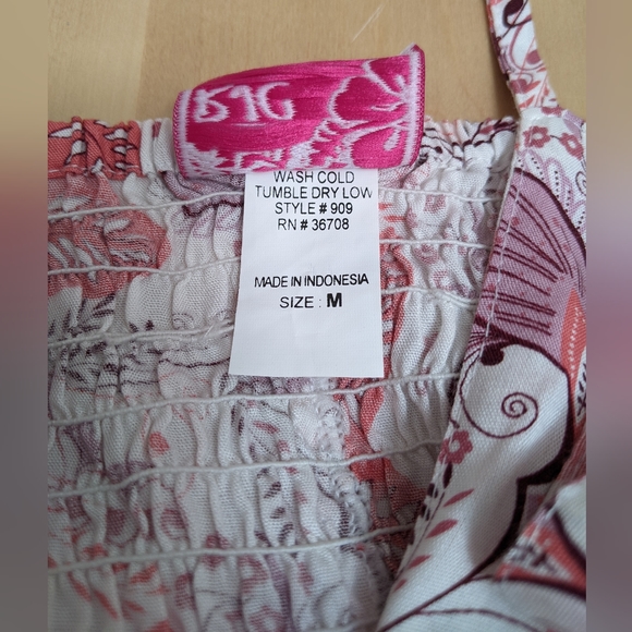 NWOT Hawaiian coral & white floral print smocked rayon dress size Medium - Picture 6 of 6